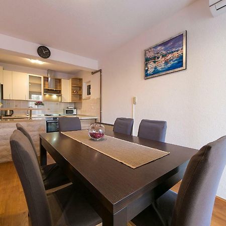 Apartment Marina Makarska Eksteriør billede